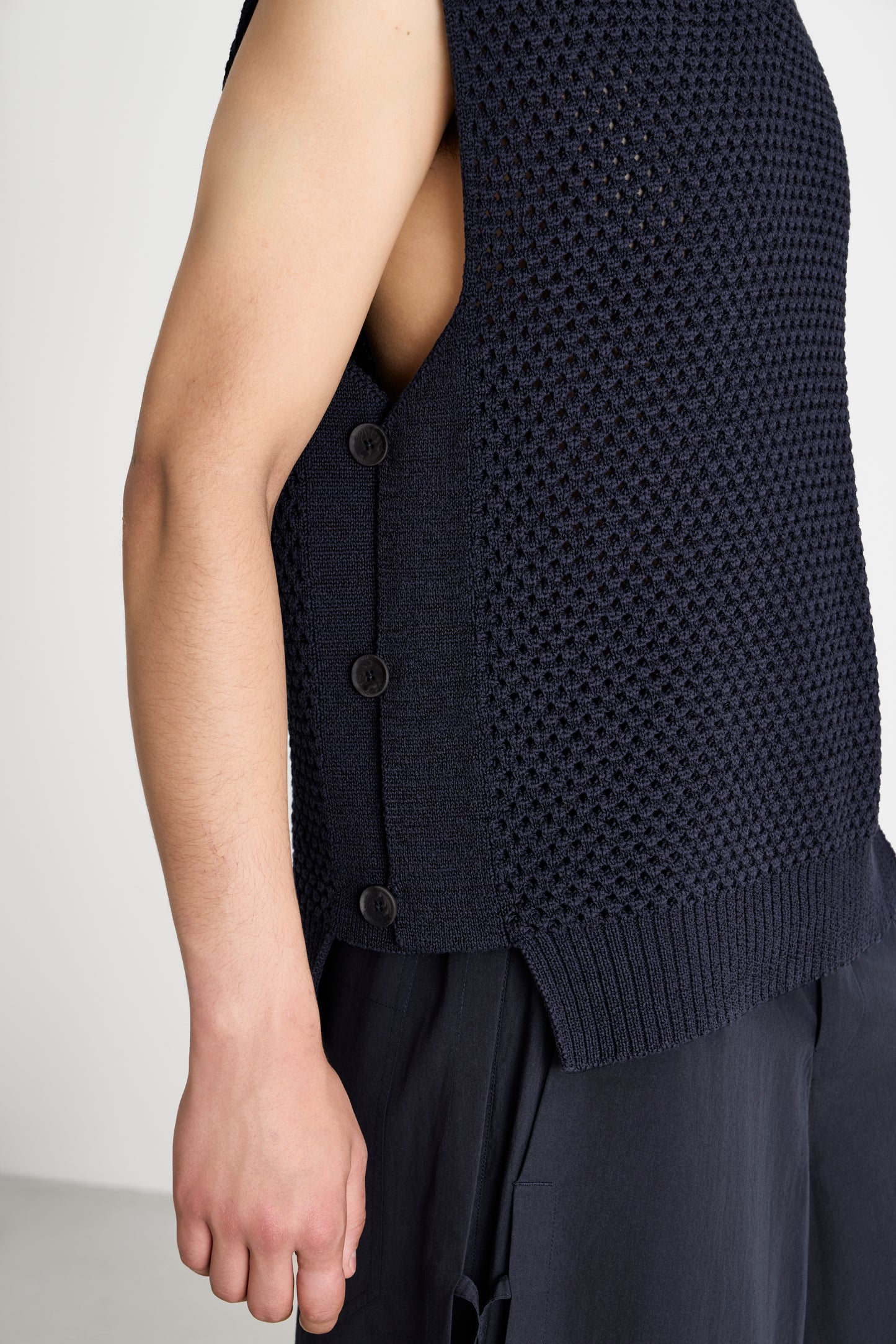 TRELLIS VEST